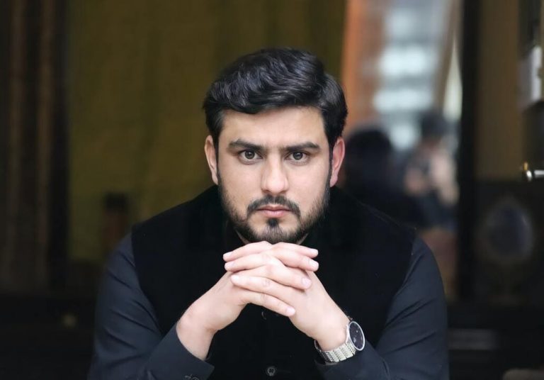 saad-manzoor - jQVISuxBec-unsplash